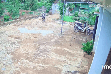 Chuyện thú vị phía sau video hai đứa trẻ gọi hàng xóm là "ông bà nội"