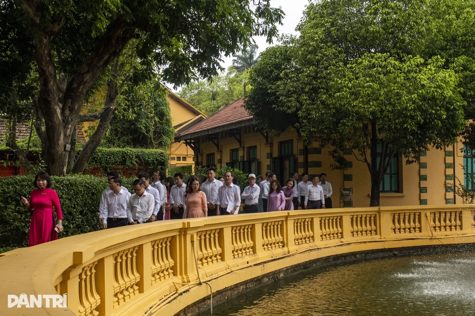 Ngôi nhà sàn giản dị và nếp sống thanh cao của Bác Hồ - 1