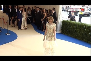 Anna Wintour nổi bật tại sự kiện thời trang lớn
