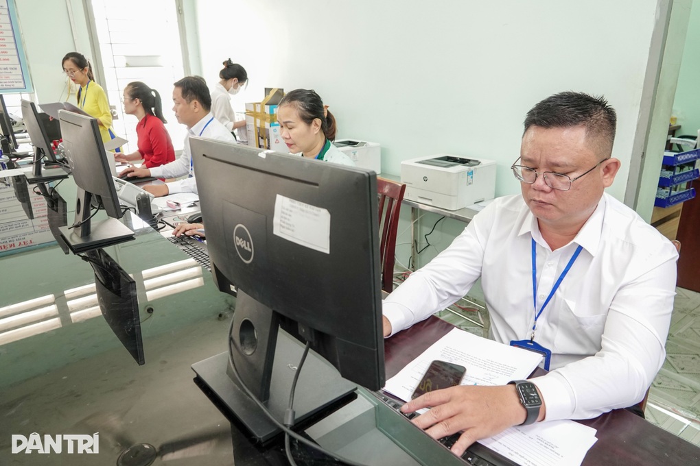 Điều kiện để công chức được kéo dài thời gian giữ chức vụ đến tuổi nghỉ hưu - 1 Điều kiện để công chức được kéo dài thời gian giữ chức vụ đến tuổi nghỉ hưu - 1
