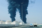 Tên lửa dồn dập tấn công UAE, Iran cảnh báo bước đi sai lầm