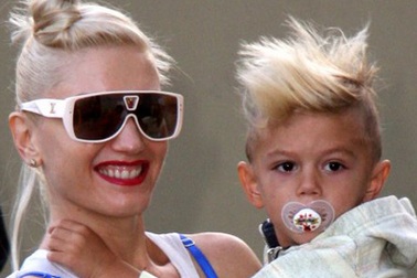 Quý tử nhà Stefani khoe tóc sành điệu