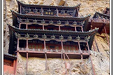 Thăm ngôi chùa 1.400 tuổi treo trên vách đá 