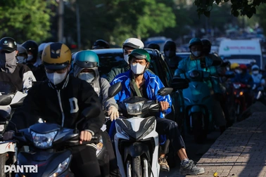 Những "cú sốc" của tân sinh viên khi bước vào đại học, 18km đi hết 2 giờ