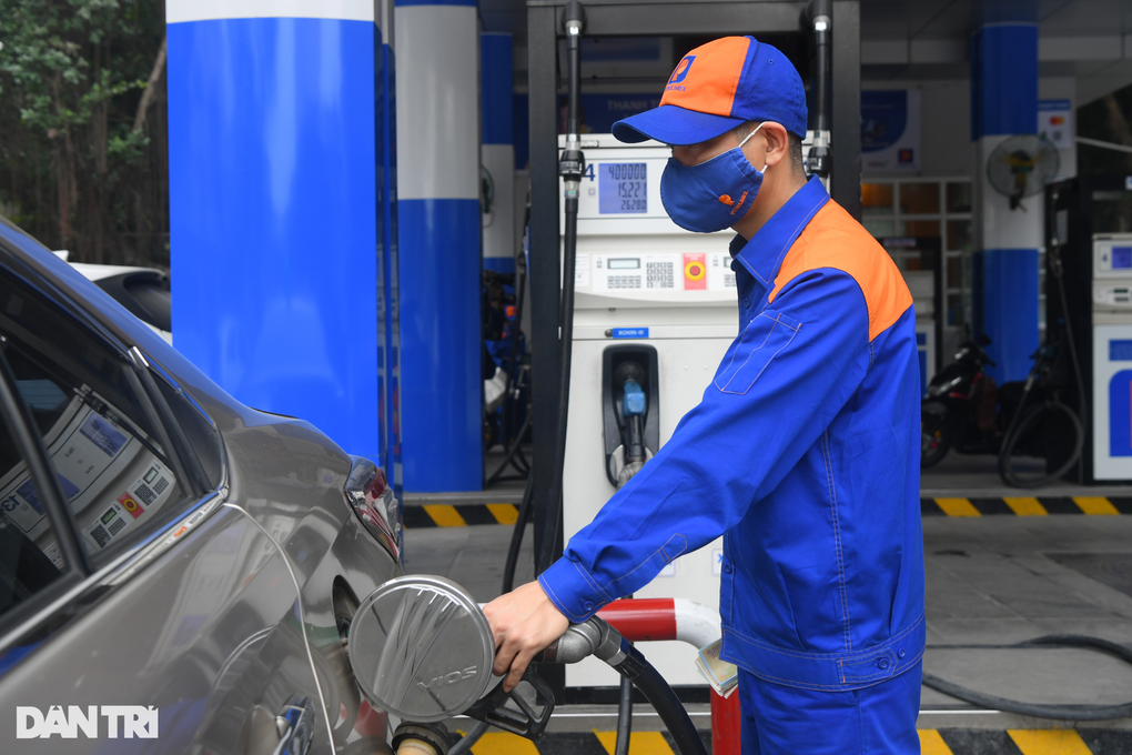 Thống đốc: Doanh nghiệp xăng dầu gặp khó không phải do ngân hàng - 1 Thống đốc: Doanh nghiệp xăng dầu gặp khó không phải do ngân hàng - 1