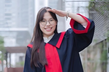 Nữ thủ khoa lớp 10 chuyên vật lý: "Em không luyện quá nhiều đề thi chuyên"