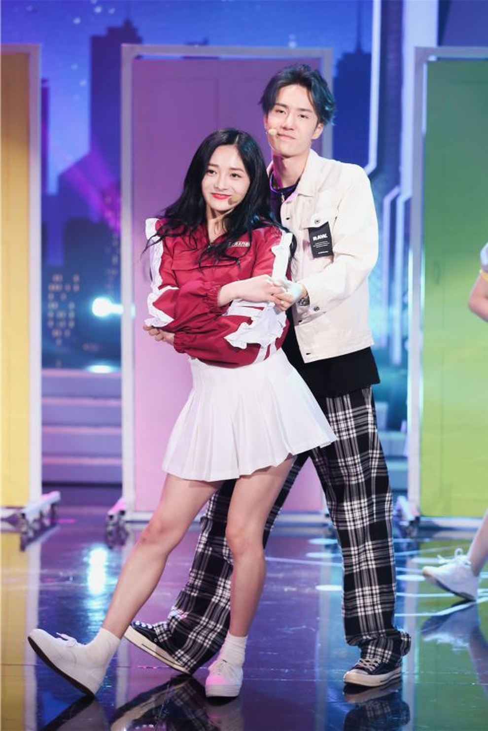 Trung Quốc loại Vương Nhất Bác, MC tai tiếng, không bằng cấp khỏi gameshow - 3 Trung Quốc loại Vương Nhất Bác, MC tai tiếng, không bằng cấp khỏi gameshow - 3