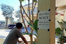 Trụ sở xuống cấp, ủy ban xã phải dán giấy cảnh báo người dân
