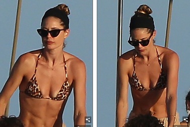 Ngưỡng mộ cơ bụng của cựu "thiên thần nội y" Doutzen Kroes