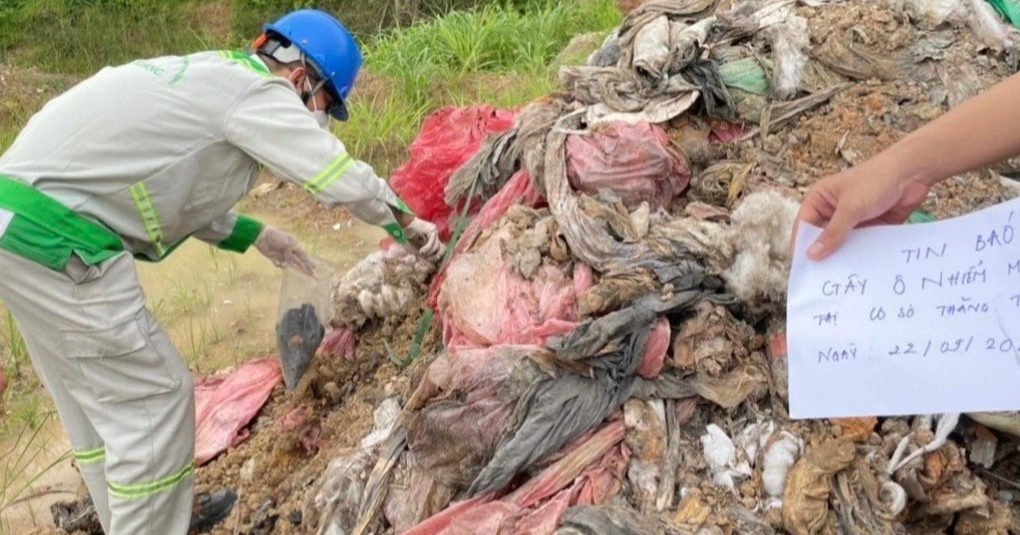 Bắt giam người cho chôn lấp 600 tấn chất thải khi làm ao nuôi cá - 2 Bắt giam người cho chôn lấp 600 tấn chất thải khi làm ao nuôi cá - 2