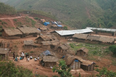 Đắng lòng trường học vùng cao 