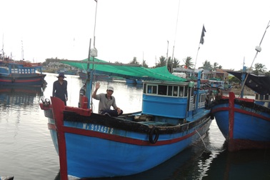 Ngư dân Ninh Thuận phấn khởi với mẻ cá thuận lợi đầu năm