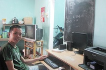 Khâm phục nghị lực của thủ khoa mồ côi mẹ