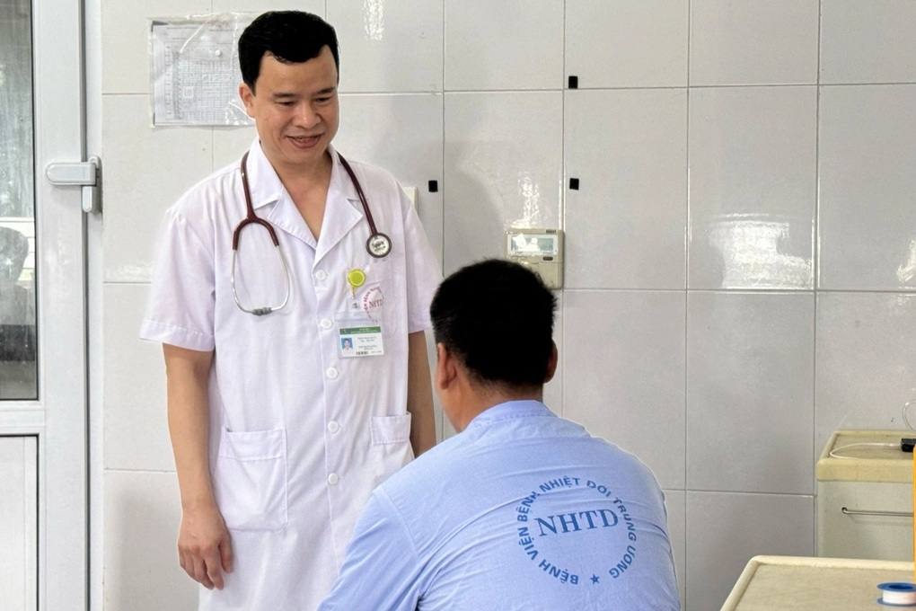 Men gan tăng gấp 35 lần do dùng thuốc nam mua qua mạng - 1 Men gan tăng gấp 35 lần do dùng thuốc nam mua qua mạng - 1