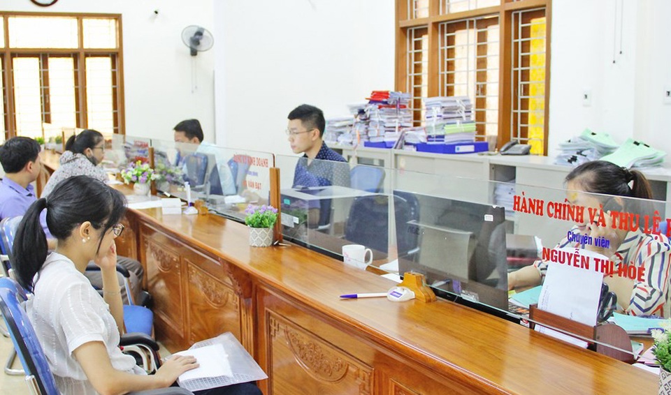 Nghệ An “gom” 14 sở, ngành vào Trung tâm hành chính công - 2 Nghệ An “gom” 14 sở, ngành vào Trung tâm hành chính công - 2