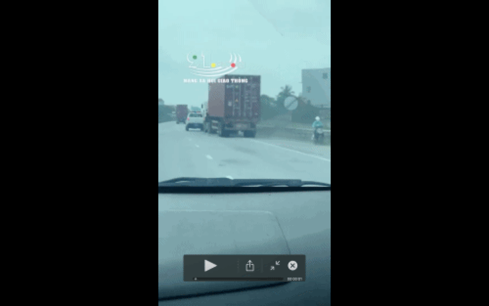 Xe container đánh võng như phim hành động hòng thoát CSGT - 2 Xe container đánh võng như phim hành động hòng thoát CSGT - 2