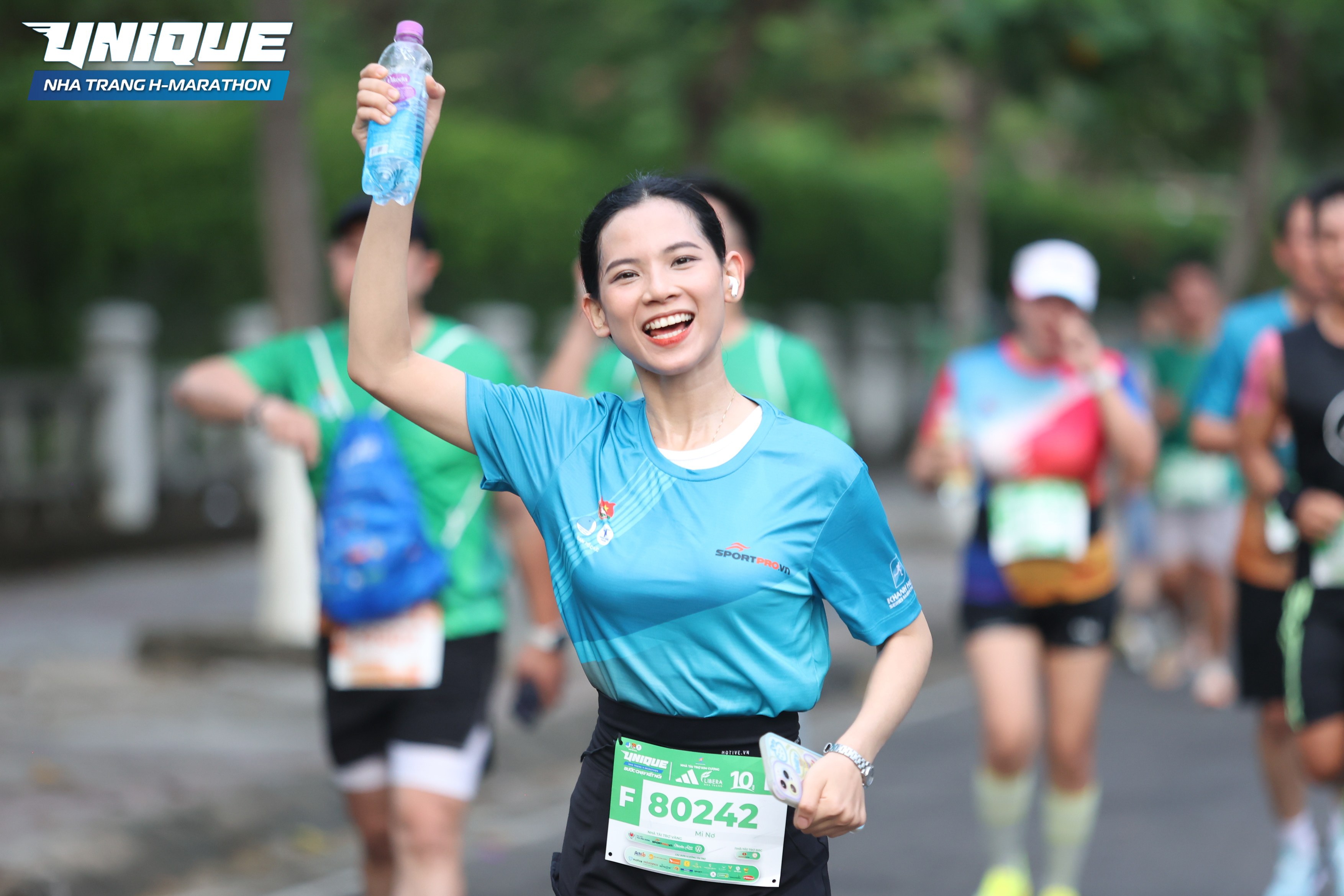 Những bóng hồng trên đường chạy Unique Nha Trang H-Marathon 2024 - 9