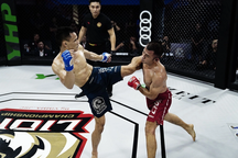 Phạm Văn Nam bảo vệ thành công đai vô địch MMA Việt Nam