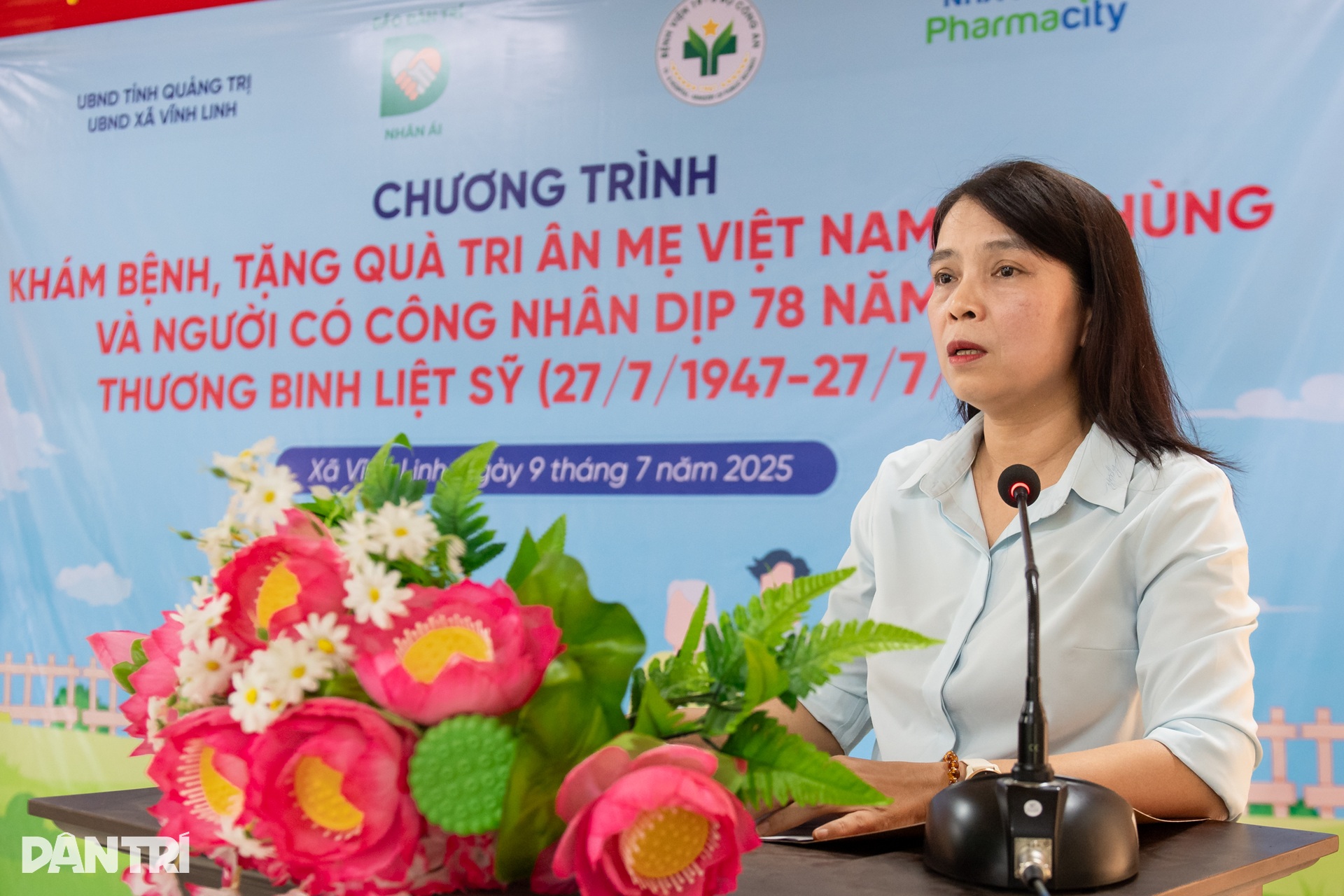 Khám bệnh miễn phí, tặng quà tri ân gần 300 người có công tại Quảng Trị - 7 Khám bệnh miễn phí, tặng quà tri ân gần 300 người có công tại Quảng Trị - 7