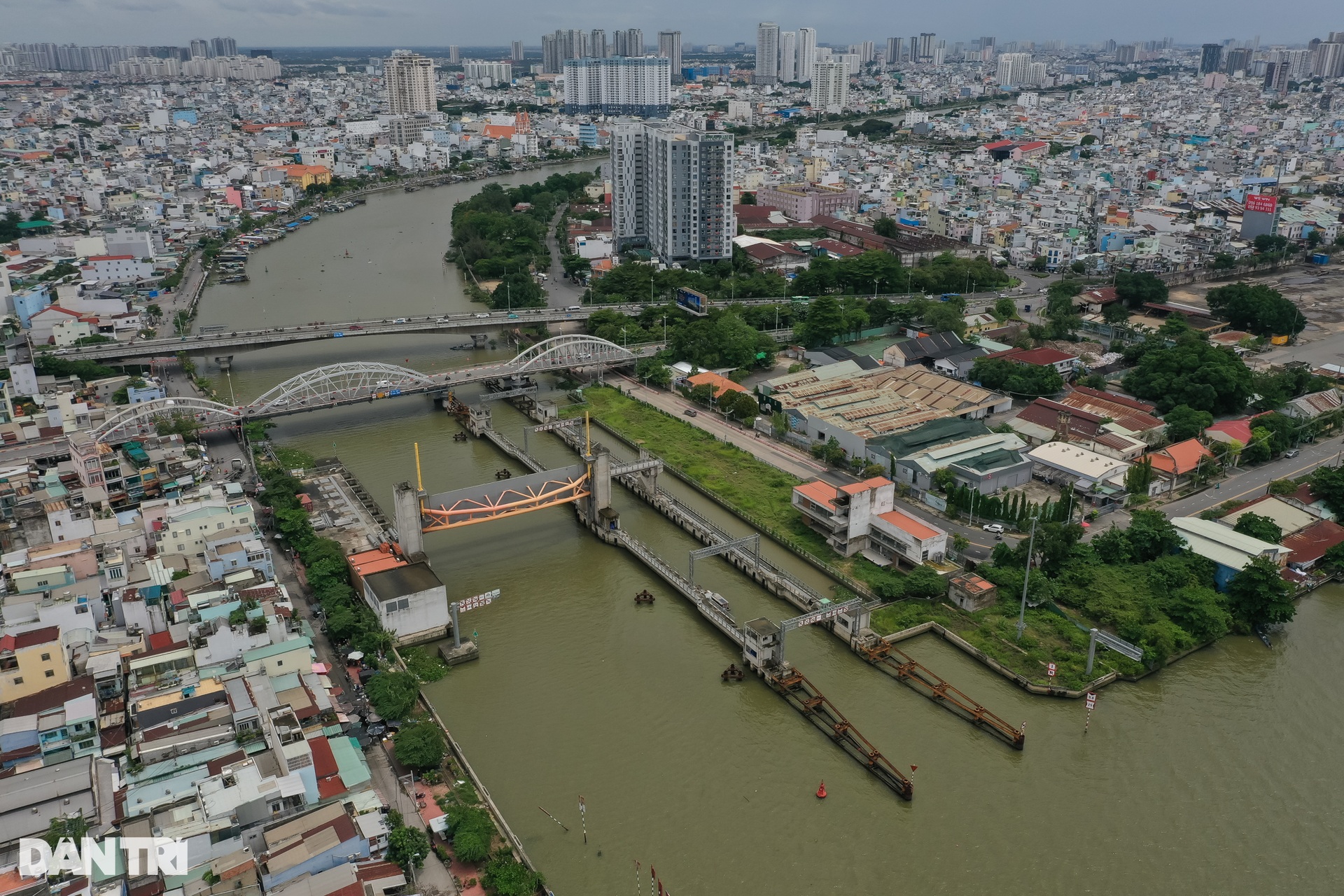 Siêu dự án chống ngập 10.000 tỷ đồng đắp chiếu nhiều năm ở TPHCM - 4 Siêu dự án chống ngập 10.000 tỷ đồng đắp chiếu nhiều năm ở TPHCM - 4