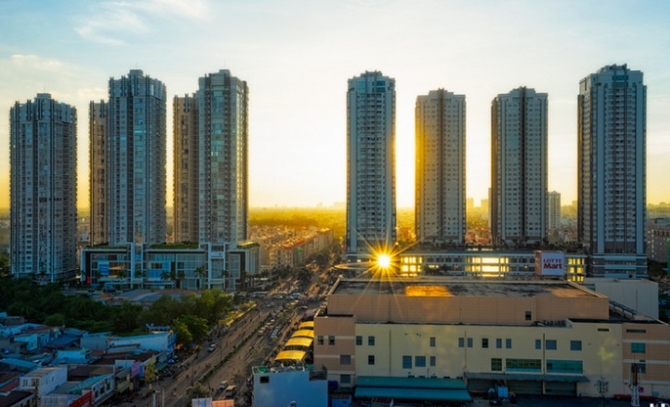 Doanh nghiệp bất động sản vớ bẫm nhờ bùng nổ nhu cầu nhà ở - 1 Doanh nghiệp bất động sản vớ bẫm nhờ bùng nổ nhu cầu nhà ở - 1