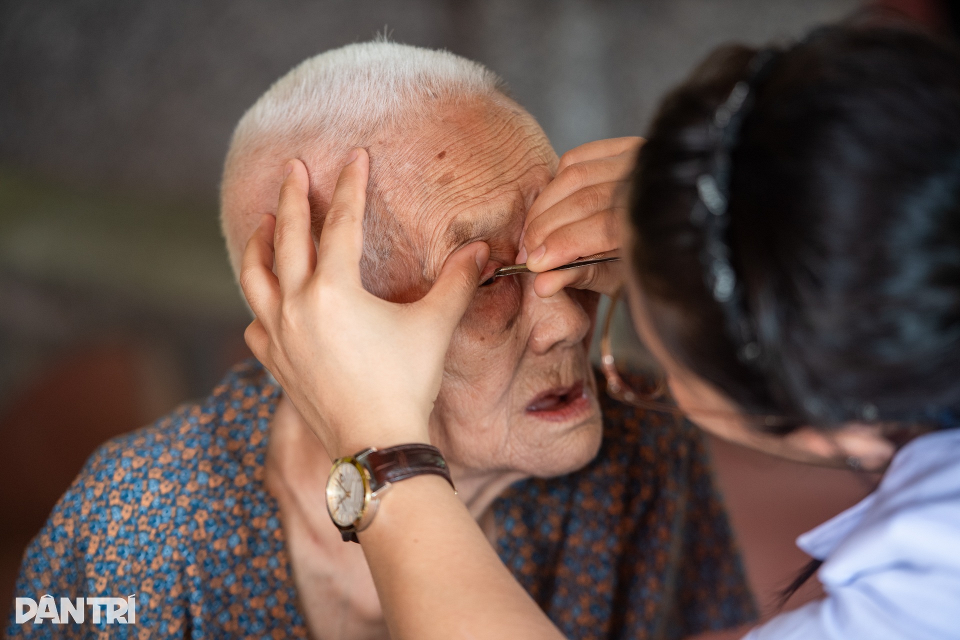 Thăm khám sức khỏe Mẹ Việt Nam Anh hùng: Tri ân quá khứ, tiếp lửa tương lai - 12 Thăm khám sức khỏe Mẹ Việt Nam Anh hùng: Tri ân quá khứ, tiếp lửa tương lai - 12