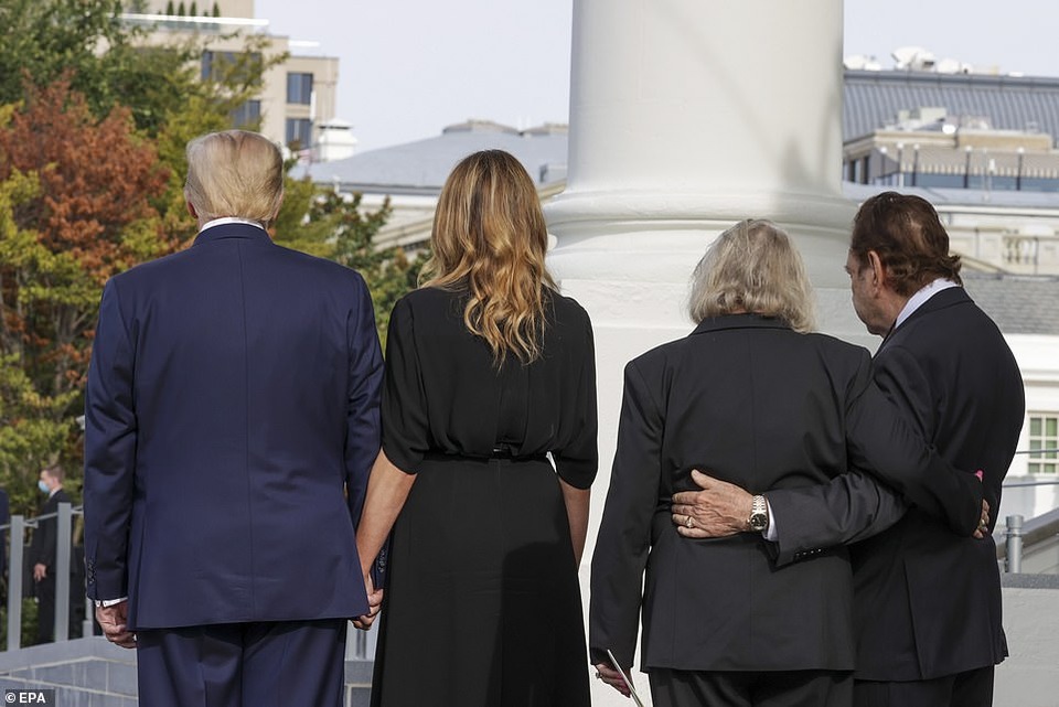 Ông Trump tổ chức tang lễ cho em trai tại Nhà Trắng - 3 Ông Trump tổ chức tang lễ cho em trai tại Nhà Trắng - 3