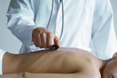 Chị em với kiểm tra sức khỏe định kỳ