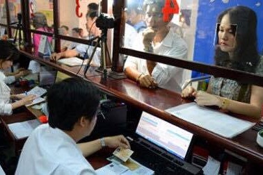 Bãi bỏ quy định buộc đổi bằng lái xe vật liệu giấy sang nhựa