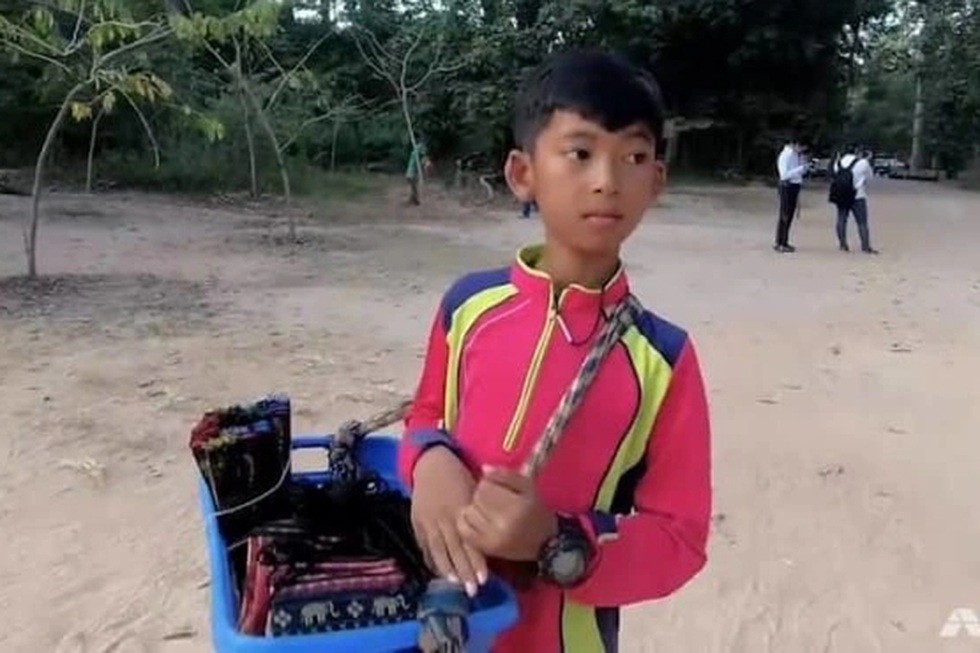 Cuộc đổi đời ngoạn mục của cậu bé nghèo biết nói 16 thứ tiếng - 1 Cuộc đổi đời ngoạn mục của cậu bé nghèo biết nói 16 thứ tiếng - 1