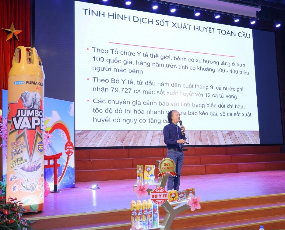 डेंगू बुखार की रोकथाम के लिए हाथ मिलाएँ कार्यक्रम का शुभारंभ - 2 Phát động chương trình Chung tay phòng chống sốt xuất huyết - 2