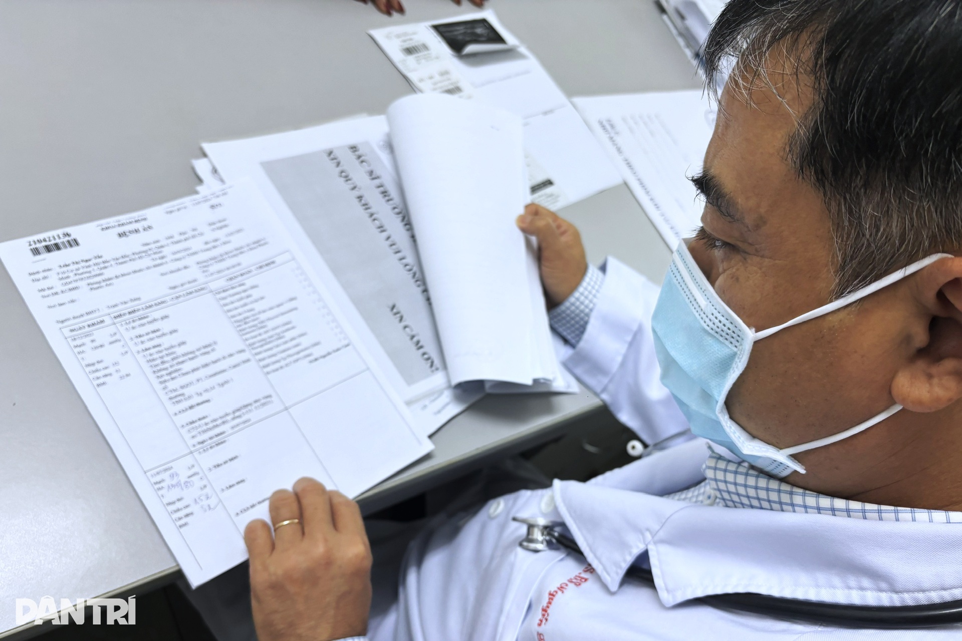 Directiva del Primer Ministro y tareas urgentes del sector médico - 5 Chỉ thị từ Thủ tướng và nhiệm vụ cấp bách của ngành y - 5