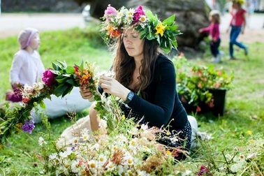 Lôi cuốn sắc màu hội hoa!