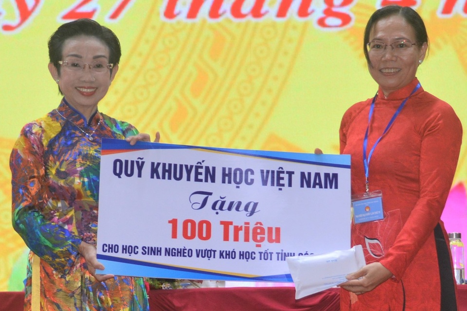 Chủ tịch Hội Khuyến học Việt Nam: Cần xóa mù nghề trong độ tuổi lao động - 4 Chủ tịch Hội Khuyến học Việt Nam: Cần xóa mù nghề trong độ tuổi lao động - 4