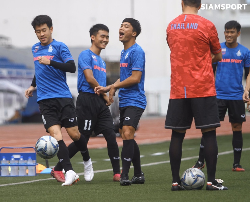 U22 Thái Lan mở cửa với truyền thông sau sự cố nghi bị ghi hình lén - 4 U22 Thái Lan mở cửa với truyền thông sau sự cố nghi bị ghi hình lén - 4