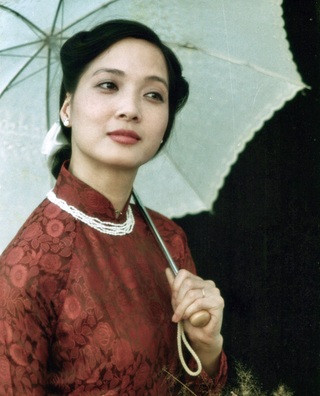 "Mỹ nhân màn ảnh" Lê Khanh và nhan sắc hiếm thấy qua 5 thập kỷ - 7