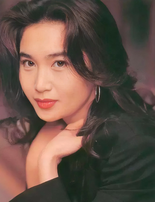 "Đát Kỷ đẹp nhất màn ảnh" vẫn gợi cảm, trẻ trung ở tuổi 58 - 2