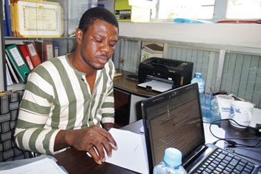 Phá đường dây tin tặc quốc tế   