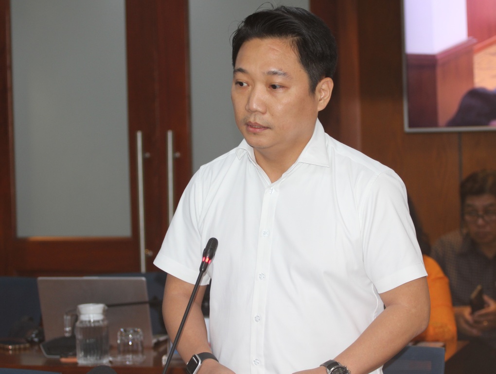 Hoa Tết ế trên bến Bình Đông sẽ được TPHCM mua lại - 1 Hoa Tết ế trên bến Bình Đông sẽ được TPHCM mua lại - 1