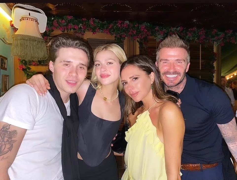 Cuộc chiến tranh lạnh giữa gia đình Beckham và con dâu xuất thân tỷ phú - 1 Cuộc chiến tranh lạnh giữa gia đình Beckham và con dâu xuất thân tỷ phú - 1