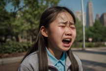 Sau vụ bé gái "gặp nạn" trong máy giặt: Làm sao để con tự học tại nhà?