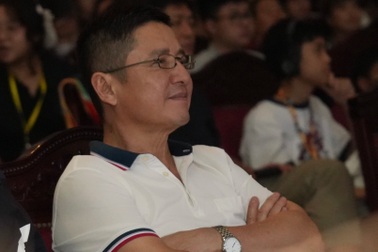 NSƯT Chí Trung bất ngờ khi xem học sinh diễn nhạc kịch bằng tiếng Anh