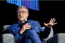 Tỷ phú Bill Gates cảnh báo AI thay thế nhiều bác sĩ, giáo viên