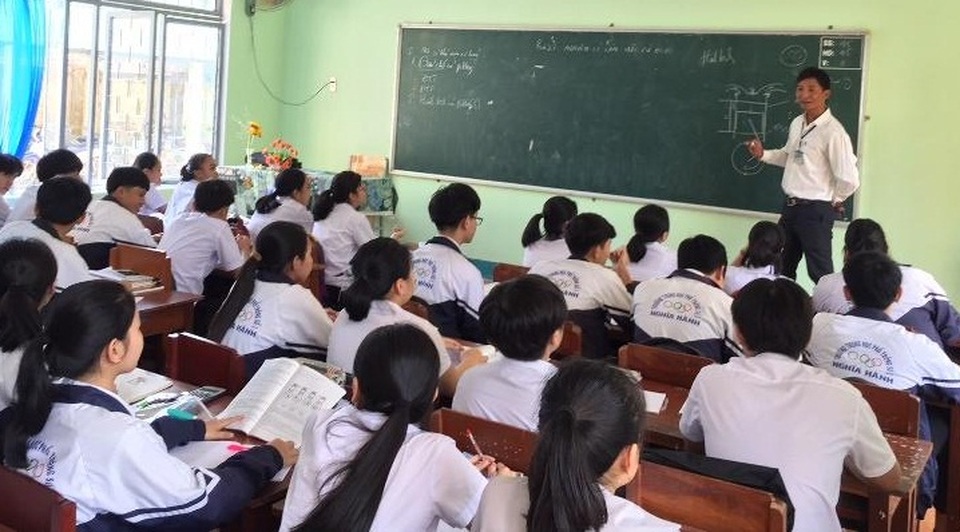 Quảng Ngãi quyết định cho học sinh THPT nghỉ học phòng chống Covid-19 - 1 Quảng Ngãi quyết định cho học sinh THPT nghỉ học phòng chống Covid-19 - 1