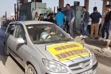 “Siết” an ninh trạm BOT Bắc Thăng Long - Nội Bài vì tài xế phản đối việc thu phí