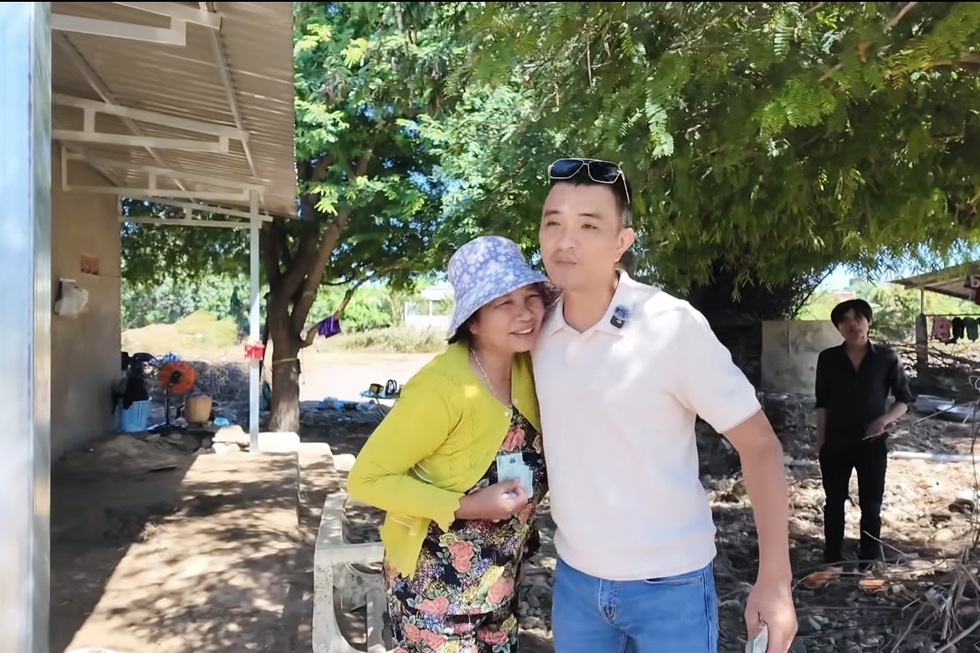 Băng qua lũ dữ cứu dân Lâm Đồng, đội 86 ba lần lật mô tô nước - 5 Băng qua lũ dữ cứu dân Lâm Đồng, đội 86 ba lần lật mô tô nước - 5