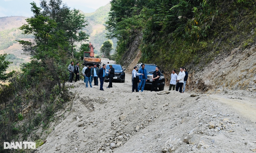 Khởi công cầu Dân trí đi vào vùng lõi du lịch bản Chăm Pộng và Nậm Nghẹp - 8 Khởi công cầu Dân trí đi vào vùng lõi du lịch bản Chăm Pộng và Nậm Nghẹp - 8