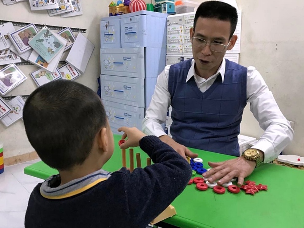 Nhiều trẻ mầm non bị chậm nói do nghỉ dịch dài ngày - 1 Nhiều trẻ mầm non bị chậm nói do nghỉ dịch dài ngày - 1