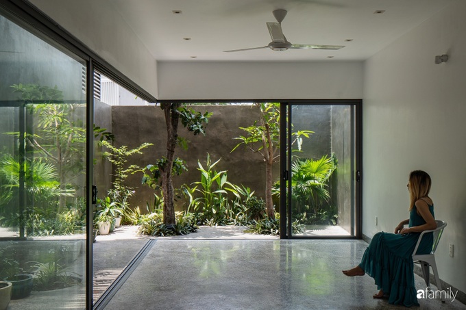 Nhà phố hướng Tây vẫn mát rượi không cần điều hòa nhờ thiết kế cầu thang thông gió và lấy sáng tiện ích ở Quận 7 Sài Gòn - Ảnh 7. Nhà phố hướng Tây vẫn mát rượi không cần điều hòa nhờ thiết kế cầu thang thông gió và lấy sáng tiện ích ở Quận 7 Sài Gòn - Ảnh 7.