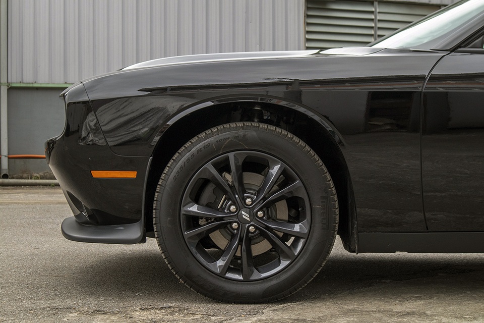 Khám phá xe cơ bắp Dodge Challenger GT bản 2021 đầu tiên về Việt Nam - 2 Khám phá xe cơ bắp Dodge Challenger GT bản 2021 đầu tiên về Việt Nam - 2